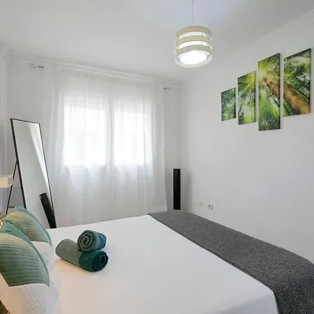 Blue Waves - Free Parking Apartment